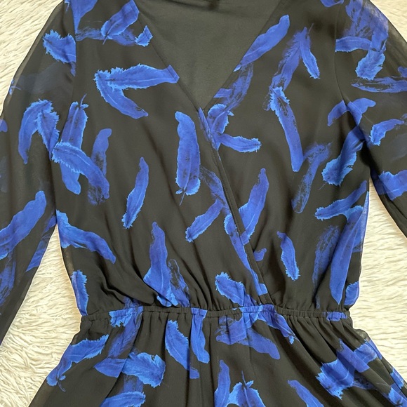 Express feather print v neck long sleeve romper - Picture 5 of 15